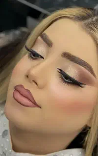 میکاپ شنیون تخفیف ویژه
