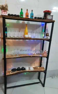استند