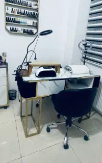 کاشت ناخن مهرگان
