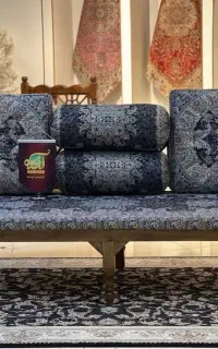 تلفیقی از هنر و زیبایی ترکیب سنتی و مدرن پشتی