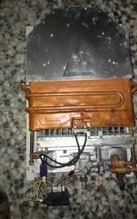 ابگرمکن دیواریb3218i