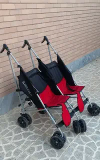 کالسکه دو قلو