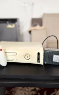 ایکس باکس 360 درحد نو با جعبه اصل