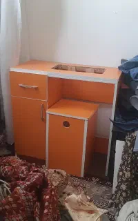 تابلو و آینه و میز