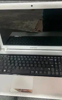 لپ تاپ سامسونگ در حد نو