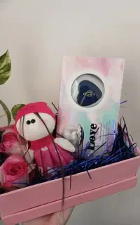 باکس روزدختر گردنبندمرواریدعشق برای انوع مناسبتها