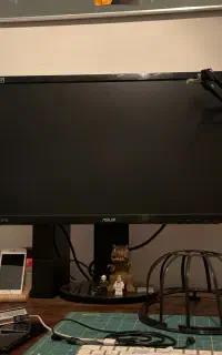 ماینتور asus vg248qe 144hz 3D