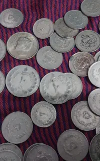 مقداری سکه قدیمی