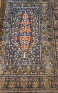 فرش دیبا درحد نو ۶ متری