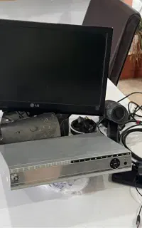 دستگاه و دوربین مداربسته و مانیتور