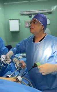 جراحی اسلیومعده بینی کاشت مو ابرو ریش سینه نیاوران