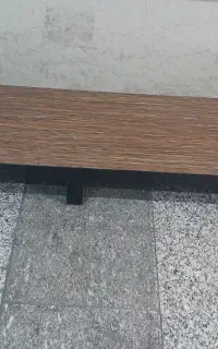 یک عدد میز بدون خت خش