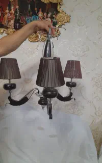 لوسترسقفی و اتاق خواب