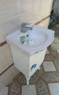 روشویی با شیرآلات