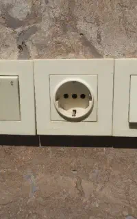 شاگرد برق ساختمان