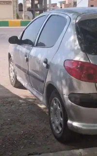 خودرو ۲۰۶