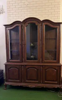 ویترین چوبی منبت