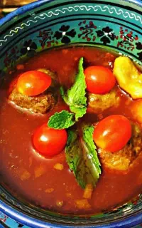 نیازمند خانوم جهت نظافت و غذا