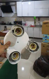 چراغ سقفی سه شاخه