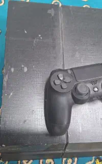پلی ps4 با ۴ تا بازی و یک دسته (کپی خور نیست)