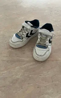 کفش کتانی بسیار راحت