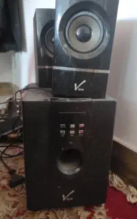 اسپیکر ایرا کاملا سالم