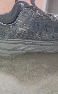 کتونی خارجی سایز۴۲تا۴۴میخوره درحد
