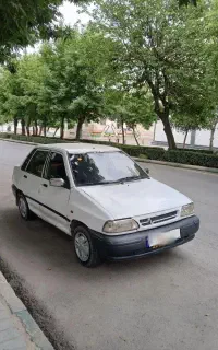 پراید سفید 82