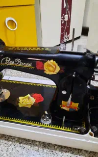 چرخ خیاطی دو گل رز برقی سالم در