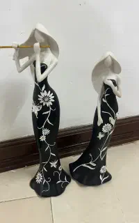 دو جفت مجسمه ( ورق بزنید)