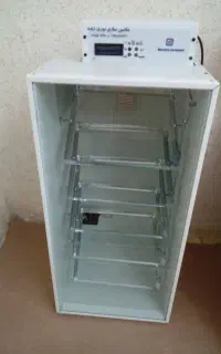 دستگاه جوجه کشی