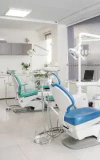 دستیار دندان پزشک با سابقه برای مشاوره و جذب بیمار