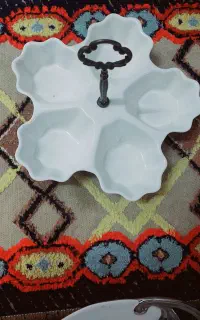 مقداری ظروف