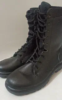 پوتین سایز ۴۲