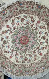 قالی گرد ۱/۵×۱/۵ ۵۰ رج