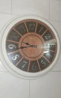 ساعت دیواری