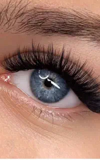 مژه کار حرفه‌ای