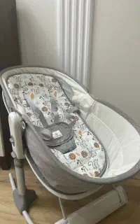 تخت کنار مادر ماستلا