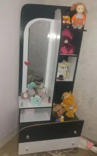 میزتحریر و کمد