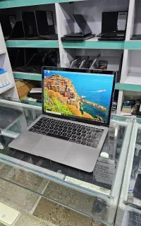 لپتاپ اپل مک بوک AIR زیبا و پر قدرت و کاملا سالم