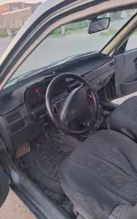 پراید مدل ۸۵ یک گلگیر سمت شاگرد رنگ سقف کمی سوخته