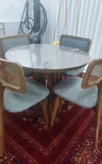 میز غذا خوری گرد