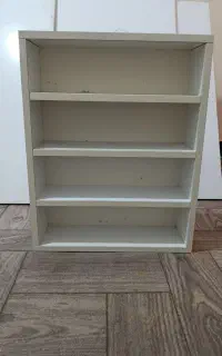 فروش دو عدد شلف با  میز زیر دستی