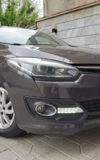 رنو اسکالا ۲۰۰۰ بی رنگ در حد