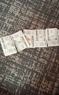 تعدادی سکه و پول و کپن قدیمی