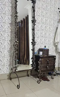 میز آینه قدی