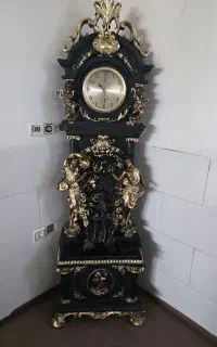 ساعت ایستاده و تابلو پولی استر