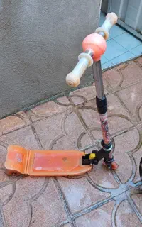 دوچرخه به همراه اسکوتر
