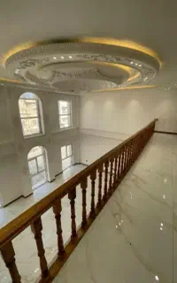 شاگرد گچکاری گچبری