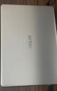 لبتاب ایسوس